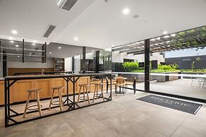Bright 2-bed Apartment in Fitzroy's Heart