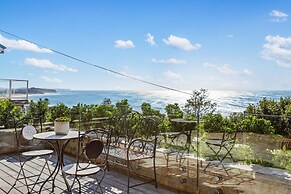 Ocean Views, Deck and Parking at Beach Apartment