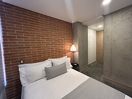 AKELA 30 HOTEL