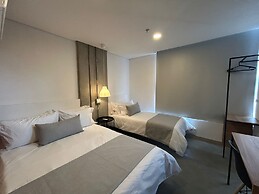 AKELA 30 HOTEL