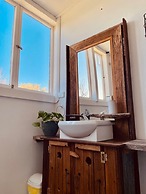 Charming 1-bed Farm Cabin With Wood Fire
