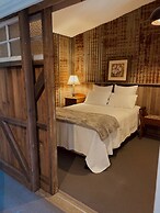 Charming 1-bed Farm Cabin With Wood Fire