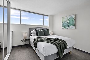Stunning Ocean Views With Manly At Your Doorstep