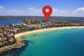 Stunning Ocean Views With Manly At Your Doorstep