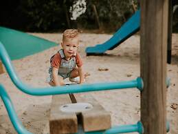 Comfortable Forest Lodge With Open Space