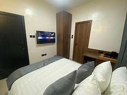 Five Clover Hotel Ilupeju
