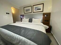 Five Clover Hotel Ilupeju