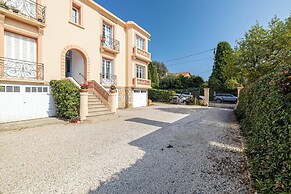 Warm Apartment - 2br/6p - Cannes/near Beach