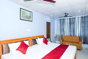 Hotel Moon Light Kanpur