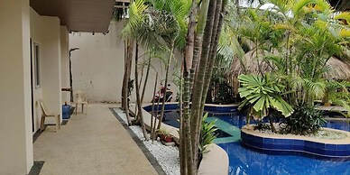 Birdwatchers Poolside Hotel Panglao