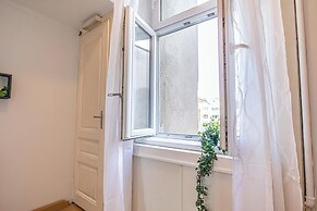 Comfy 2BR Apt Long Stay Matzleinsdorfer