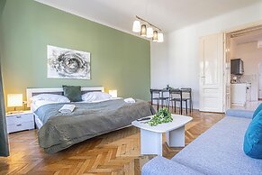 Comfy 2BR Apt Long Stay Matzleinsdorfer