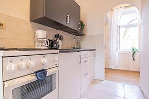 Comfy 2BR Apt Long Stay Matzleinsdorfer