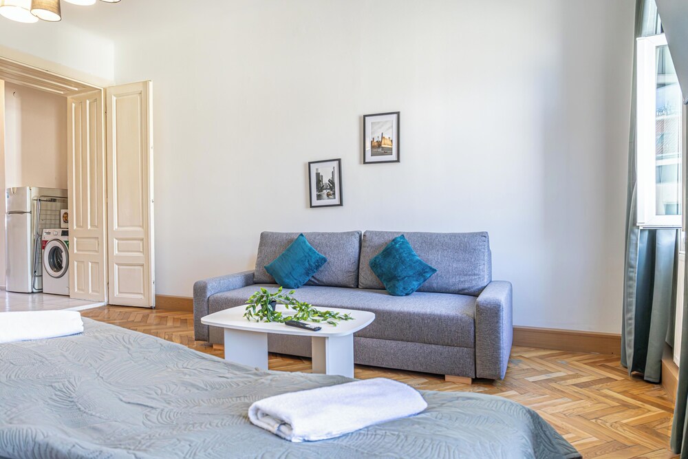 Comfy 2BR Apt Long Stay Matzleinsdorfer