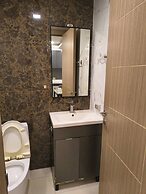 Luxurious Pattaya Apartment With Pool Access