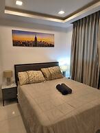 Luxurious Pattaya Apartment With Pool Access