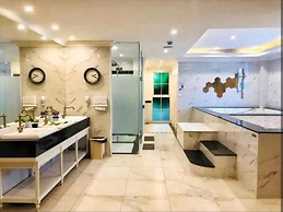Seven Seas Cote Apartment