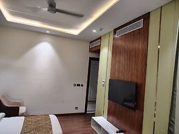 THE HOLY AWADH HOTEL