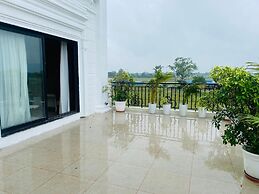 THE HOLY AWADH HOTEL