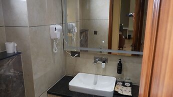 THE HOLY AWADH HOTEL