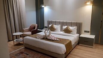 THE HOLY AWADH HOTEL