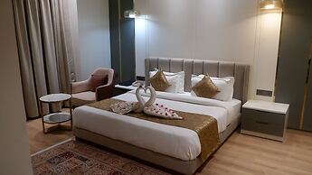 THE HOLY AWADH HOTEL
