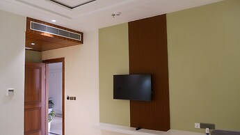 THE HOLY AWADH HOTEL