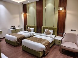 THE HOLY AWADH HOTEL