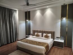 THE HOLY AWADH HOTEL