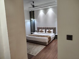 THE HOLY AWADH HOTEL