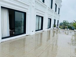 THE HOLY AWADH HOTEL