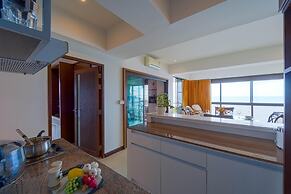 Beachfront 2 bed Condo with Seaview BW2
