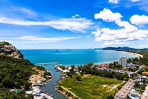 Beachfront 2 bed Condo with Seaview BW2