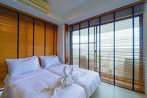 Beachfront 2 bed Condo with Seaview BW2
