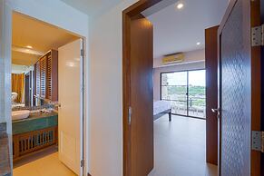 Beachfront 2 bed Condo with Seaview BW2