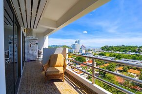 Beachfront 2 bed Condo with Seaview BW2