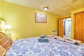 Forest-view Hideaway 3 Mi to Sugarloaf Mountain!