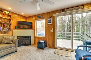 Forest-view Hideaway 3 Mi to Sugarloaf Mountain!