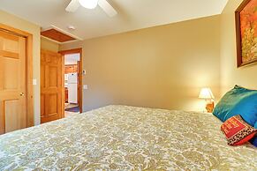 Forest-view Hideaway 3 Mi to Sugarloaf Mountain!