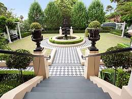 Explore Sydney Staying in Perfect Located Studio