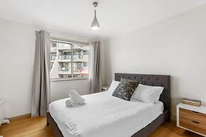 2-bed Unit With Balcony, BBQ & Stunning Lake Views
