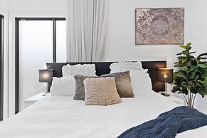 Stunning Studio Apartment Near Public Transport