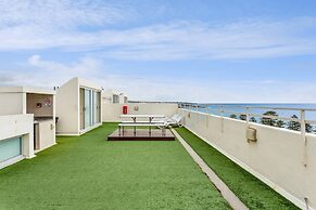 Beachside Paradise - Ocean Views, Central Position