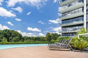 Center 1-bed With Gym, BBQ and Stunning Views