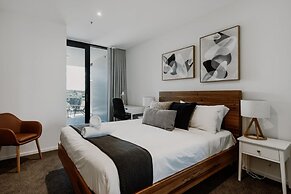 Center 1-bed With Gym, BBQ and Stunning Views