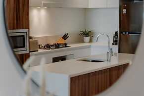 Center 1-bed With Gym, BBQ and Stunning Views