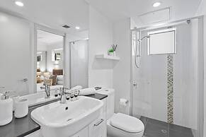 Chic 2-bed Apartment & 5 Minutes Walk to Qpac