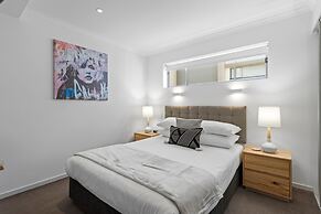 Chic 2-bed Apartment & 5 Minutes Walk to Qpac