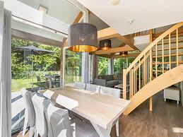 Modern Holiday Home Near Beach