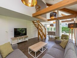 Modern Holiday Home Near Beach